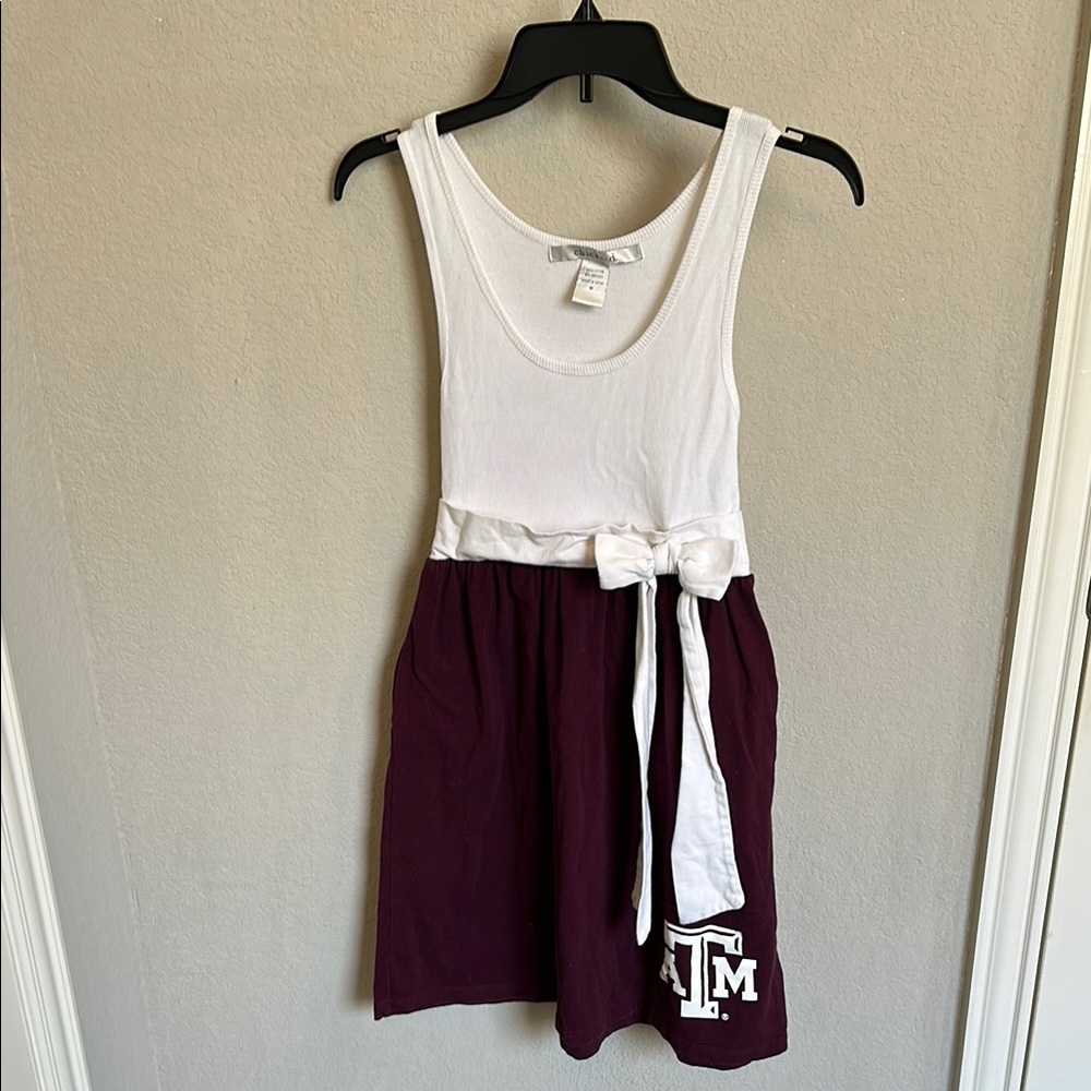 White and Maroon Sleeveless Dress with Bow